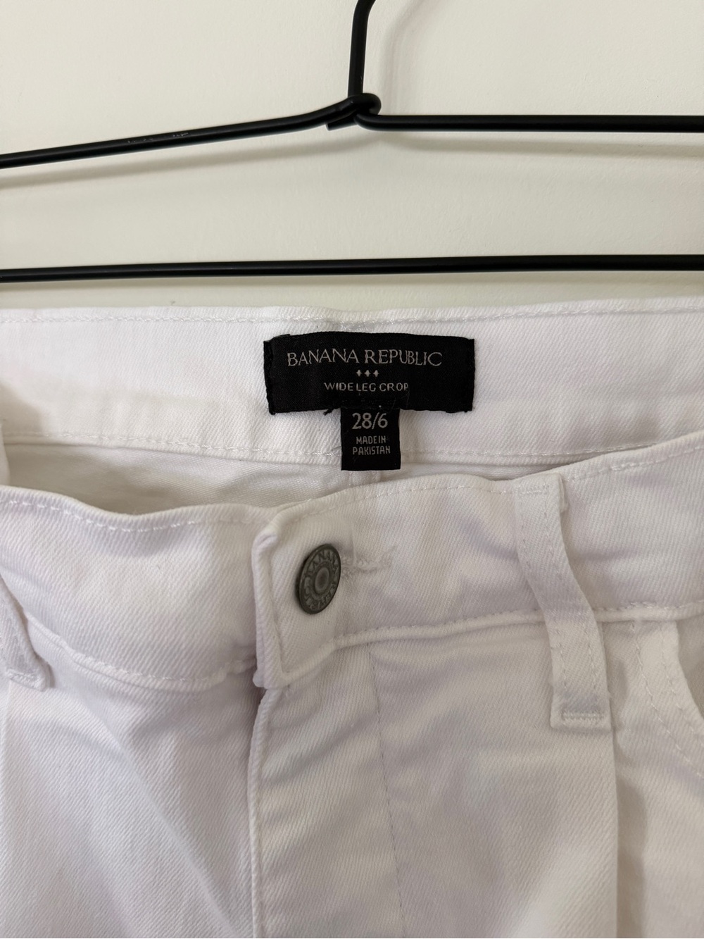 Banana Republic High Rise Wide Leg Crop Barrel Style White Jeans size 6 - Picture 3 of 4